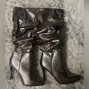 Silver Rogue Boots for Sale BRAND NEW